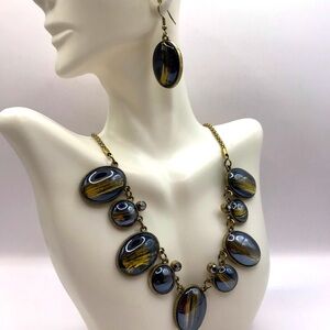 Elegant Blue and Gold-Tone Necklace and Earring Set